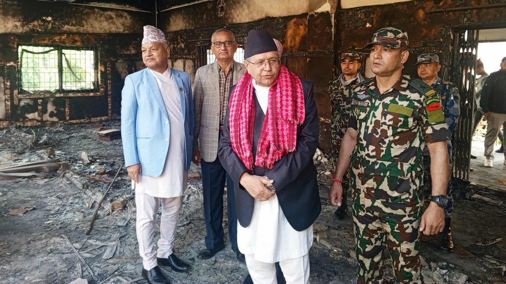 सरकारको दम्भले संसदको गरिमा घट्यो : निवर्तमान सभामुख घिमिरे
