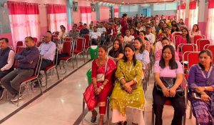 बालबालिकाको सर्वाङ्गीण विकासको लागि अभिभावकलाई काउन्सिलिङ गर्दै एभरेष्ट