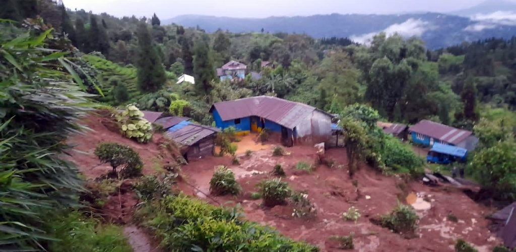 असोजको बाढी पहिरोले इलाममा १२ अर्बको क्षति