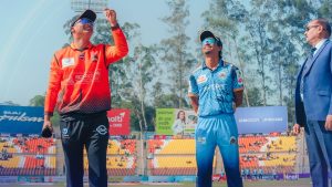 एनपीएलमा कर्णालीविरुद्ध टस जितेर बलिङ गर्दै चितवन