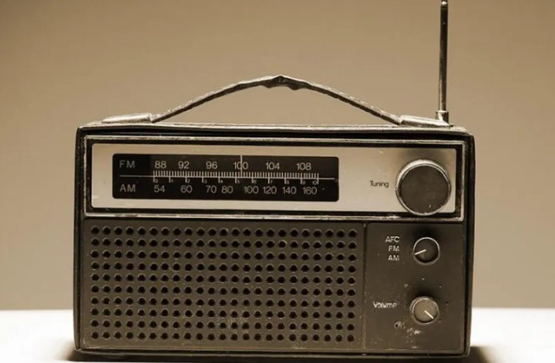 जब ४७ वर्ष अगाडि रेडियो चोरेको आरोपमा लालबहादुर पक्राउ परे…….