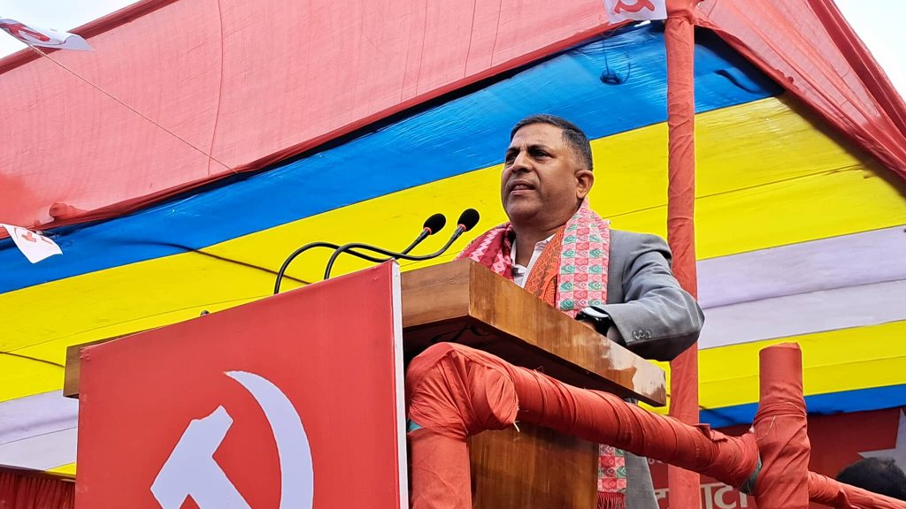 एमालेमा विचारको कुरा गर्नेलाई दास बनाइन्छ : रुपेश खतिवडा