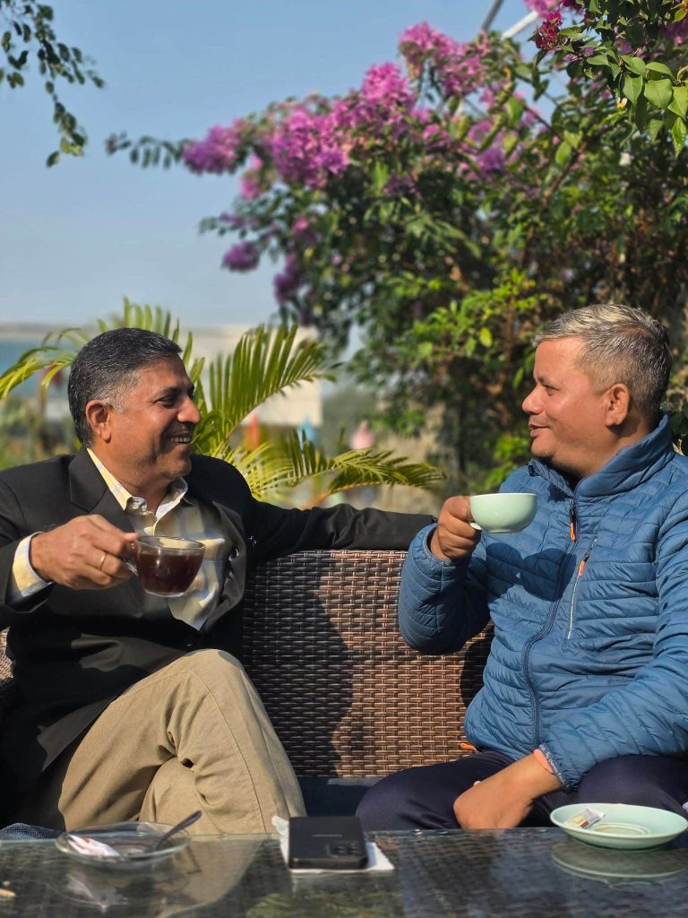 एमालेमा ओलीको निर्देशन मात्र चल्ने भएकाले नेकपा प्रवेश गर्न लागे हुँ  :रुपेश खतिवडा