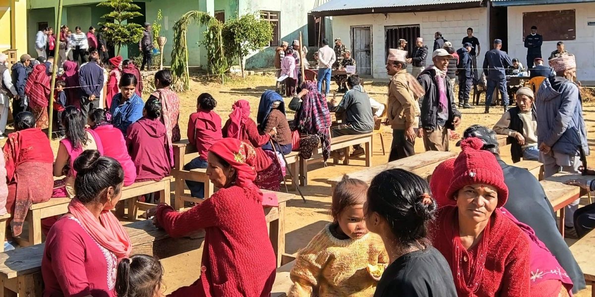 नेपाली सेनाको स्वास्थ्य शिविरमा ४४३ जनालाई सेवा