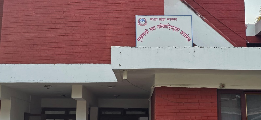 दुई दिने छड्केमा अधिकृतसहित ७२ जना कारबाहीमा