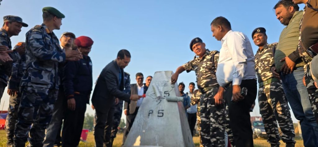 सुनसरीमा सीमास्थित स्तम्भहरूको मर्मत तथा रंगरोगन