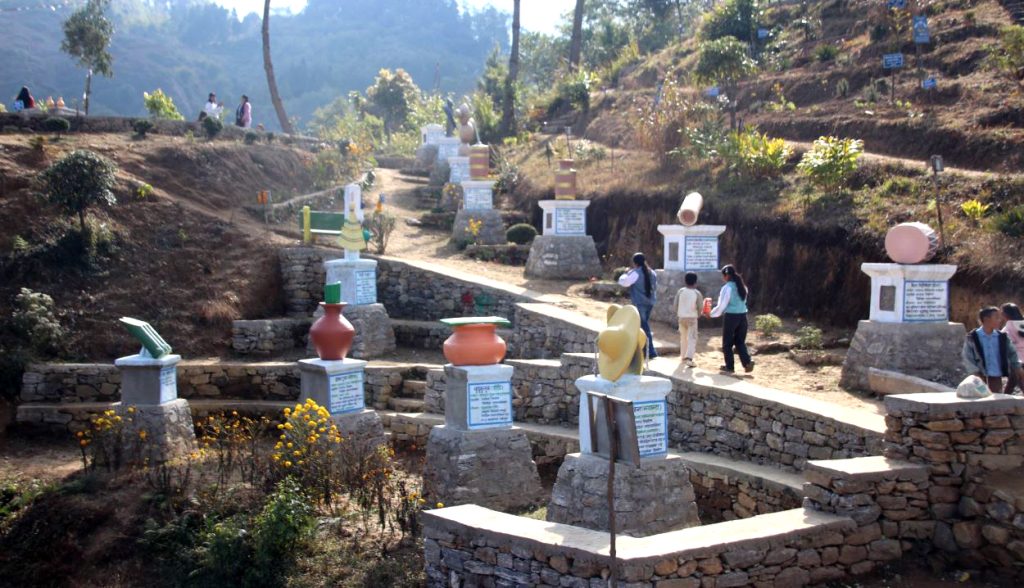 पाँचथरको लालीखर्कस्थित ‘ताया रुङरि खिम’ले पर्यटक तान्दै