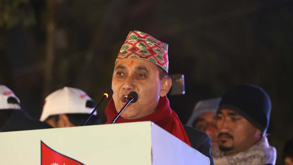 दमकबाट प्रधानमन्त्रीका दाबेदारबीच ‘राष्ट्रिय बहस’ गरौँ : शर्मा