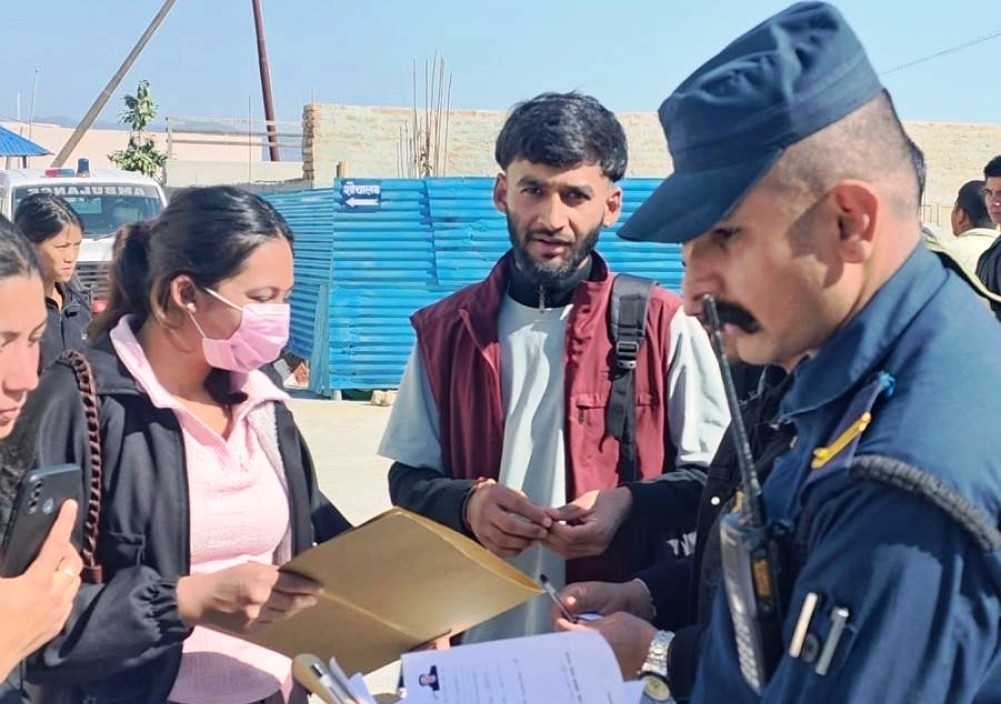 म्यादी प्रहरीमा भर्ना हुन मोरङमा युवाको भीड, धनकुटामा न्यून आवेदन