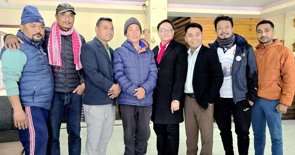सुदनलाई वरिष्ठ नेता दुई पदाधिकारी र १५ केन्द्रीय सदस्य दिन हर्क तयार