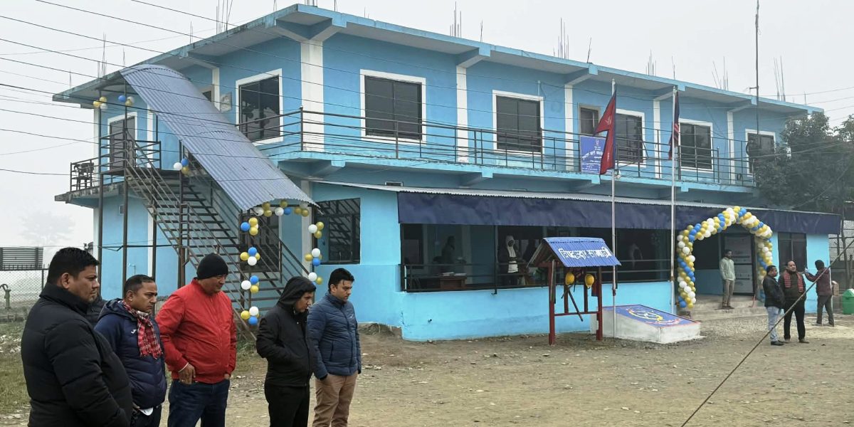 जेनजी आन्दोलनमा कार्यालय ध्वस्त पारिएको इटहरी प्रहरी नयाँ भवनमा