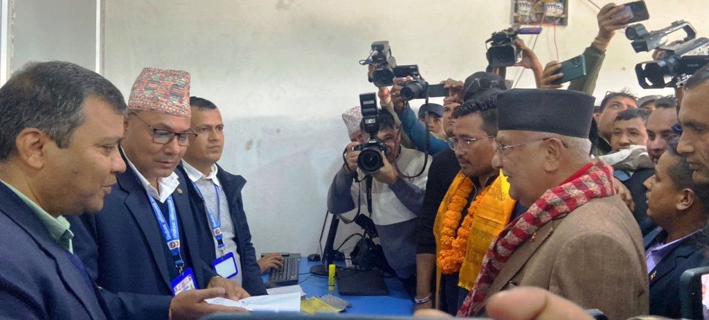 झापा ५ मा ओलीसँग बालेन र रञ्जितसहित २३ जना भिड्दै (सूचीसहित)