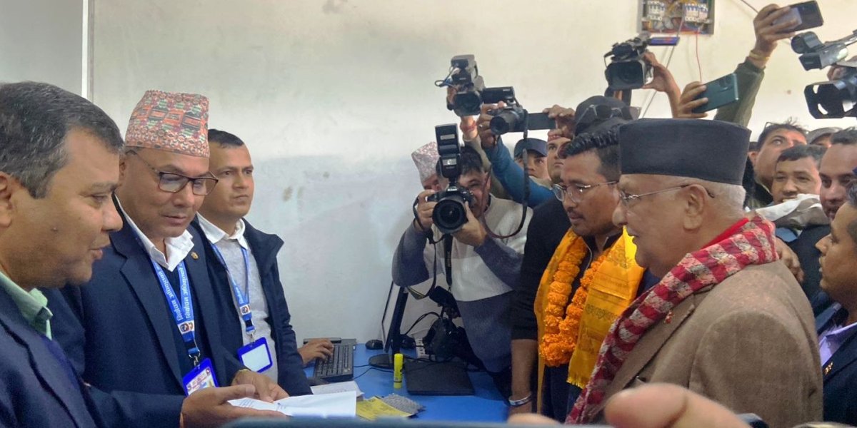 झापा ५ मा ओलीसँग बालेन र रञ्जितसहित २३ जना भिड्दै (सूचीसहित)