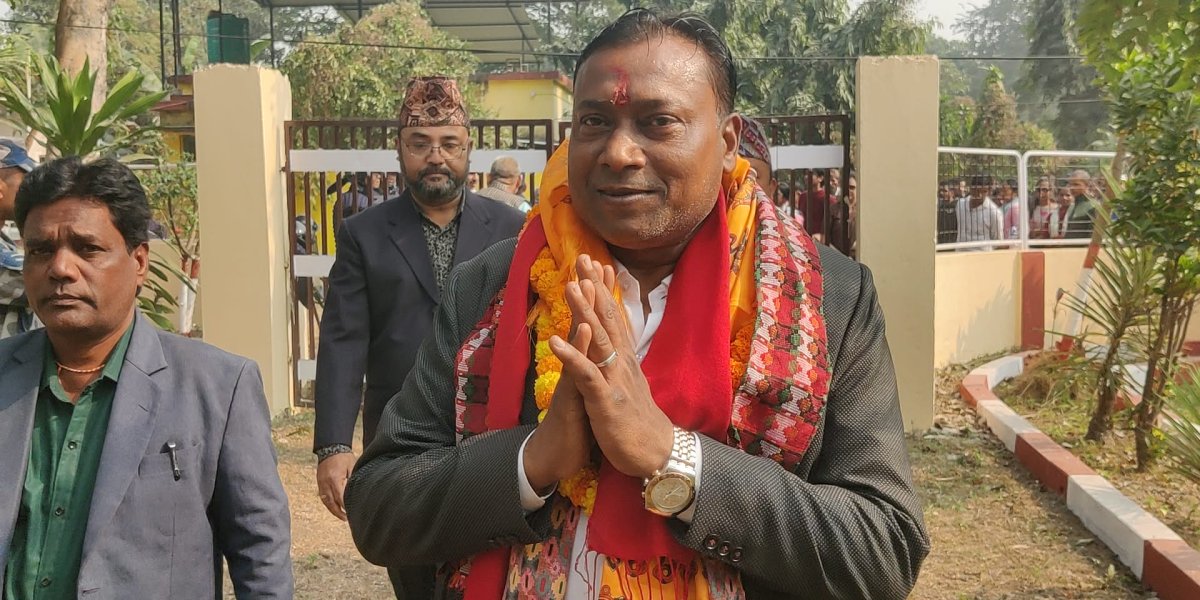 मोरङ ५ मा १० वर्षपछि एमालेको आफ्नै उम्मेदवार, अग्रवालले गराए मनोनयन दर्ता