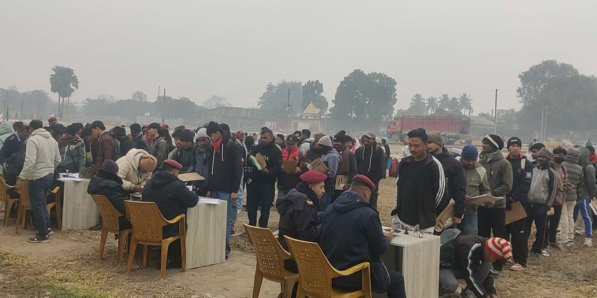 निर्वाचन प्रहरी बन्ने युवाको लर्को