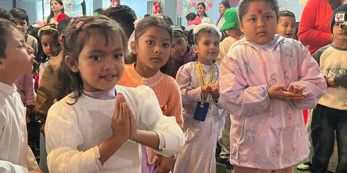 एभरेष्टमा धुमधामका साथ मनाइयो सरस्वती पूजा