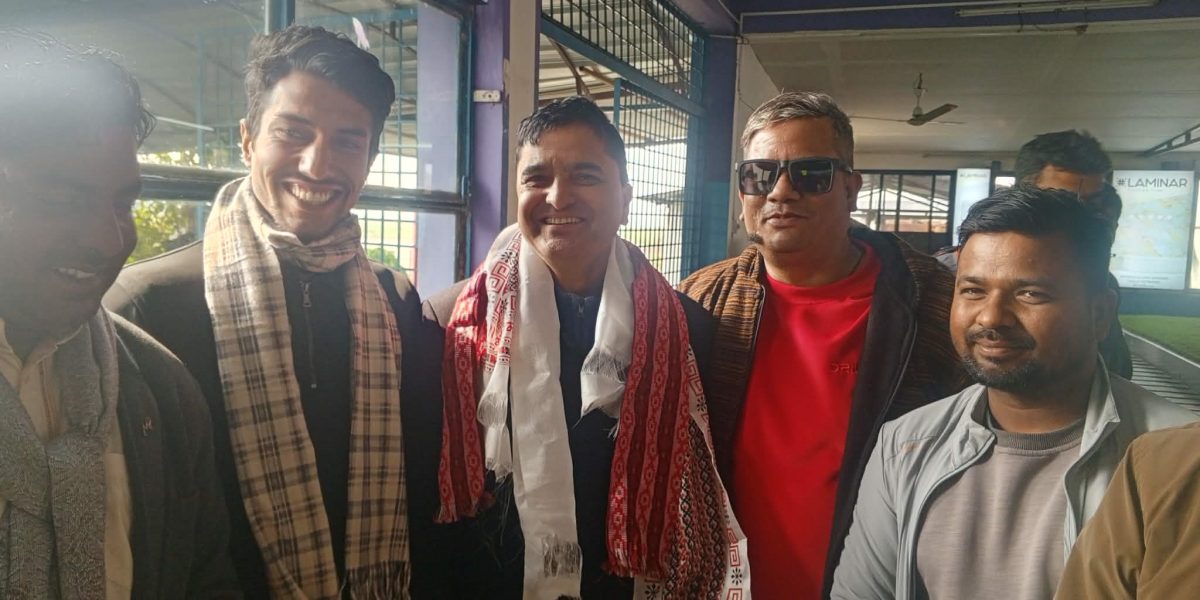 उपमहासचिवम भट्टराईलाई एमाले कार्यकर्ताको उपेक्षा, नेकपाका कार्यकतर्काले गरे स्वागत