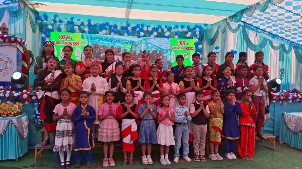४ जीपीए ल्याउने विद्यार्थीका अभिभावक र दीर्घसेवी कर्मचारी सम्मानित
