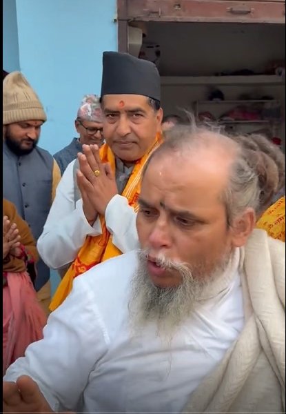 आध्यात्मिक मर्यादाविपरीत चतरा पिठलाई दलीय केन्द्र बनाइदै