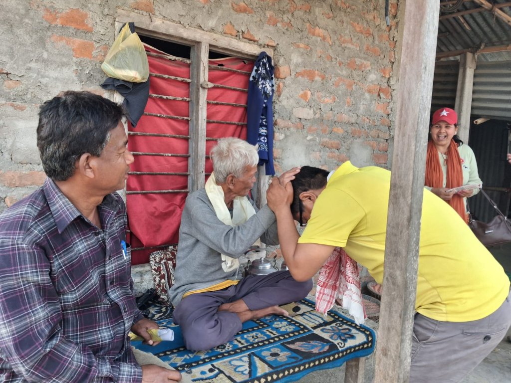 मोरङ क्षेत्र नम्बर १ का उम्मेद्वार कुलप्रसाद साम्बाको चुनावी अभियान (फोटो)
