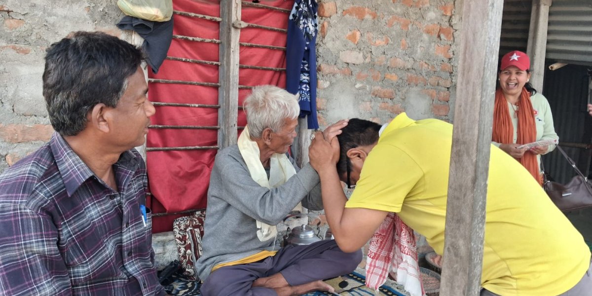 मोरङ क्षेत्र नम्बर १ का उम्मेद्वार कुलप्रसाद साम्बाको चुनावी अभियान (फोटो)