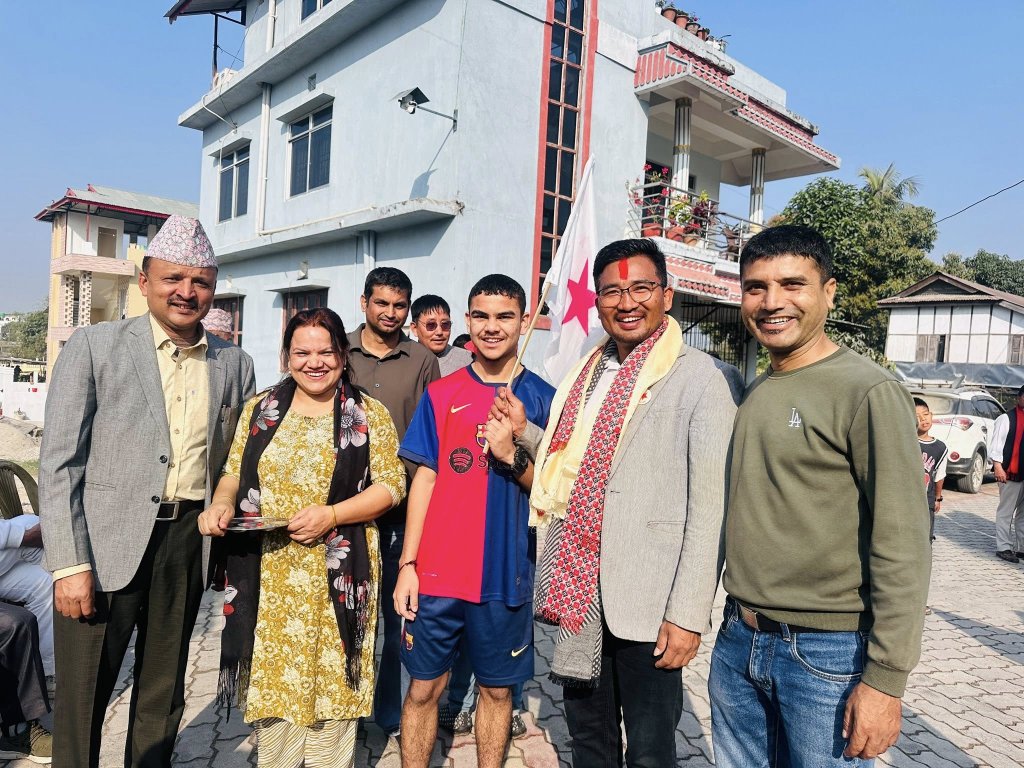 पब्लिक डिबेटपछि मतदाताको खोजीमा पर्नथाले रञ्जित तामाङ