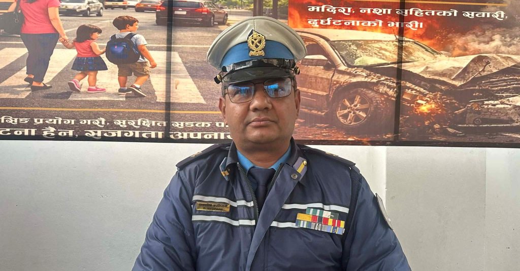 ‘सुरक्षित चालक’ अंकित ज्याकेट र नम्बर हेरेर मात्र सफारी चढ्ने वातावरण बनाउँछौँ
