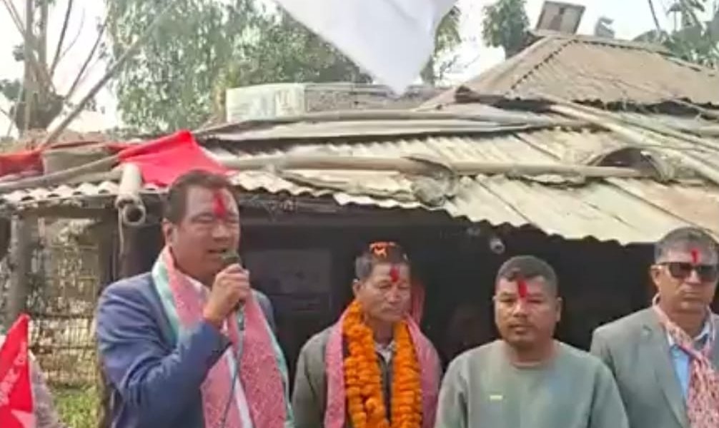 निर्वाचित वडा सदस्यसहित कांग्रेस कार्यकर्ता नेकपामा प्रवेश