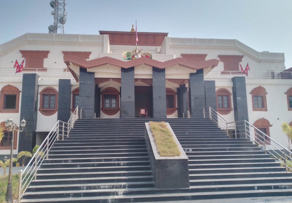 वीरेन्द्र सभागृहमा प्रदेशसभाले थाल्यो सेटअप (फोटो फिचर)