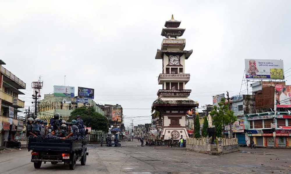 पार्किङ विवादले लियो साम्प्रदायिक रूप, अनिश्चितकालीन कर्फ्यू जारी