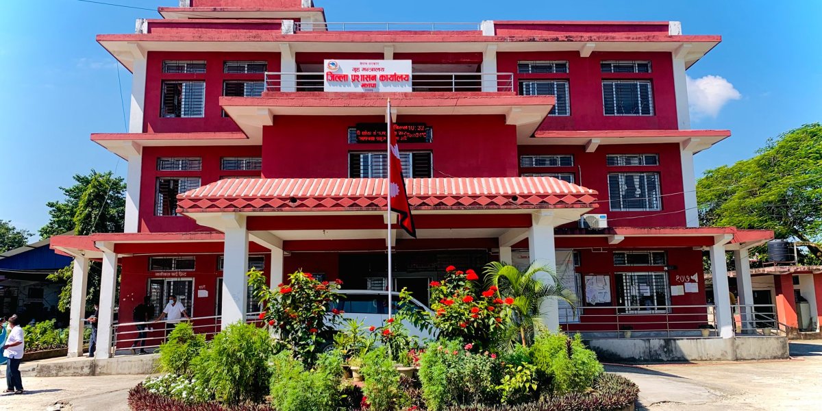 ‘कसलाई भोट हाल्नुहुन्छ ?’ भन्ने प्रश्न सोध्न झापा प्रशासनको रोक