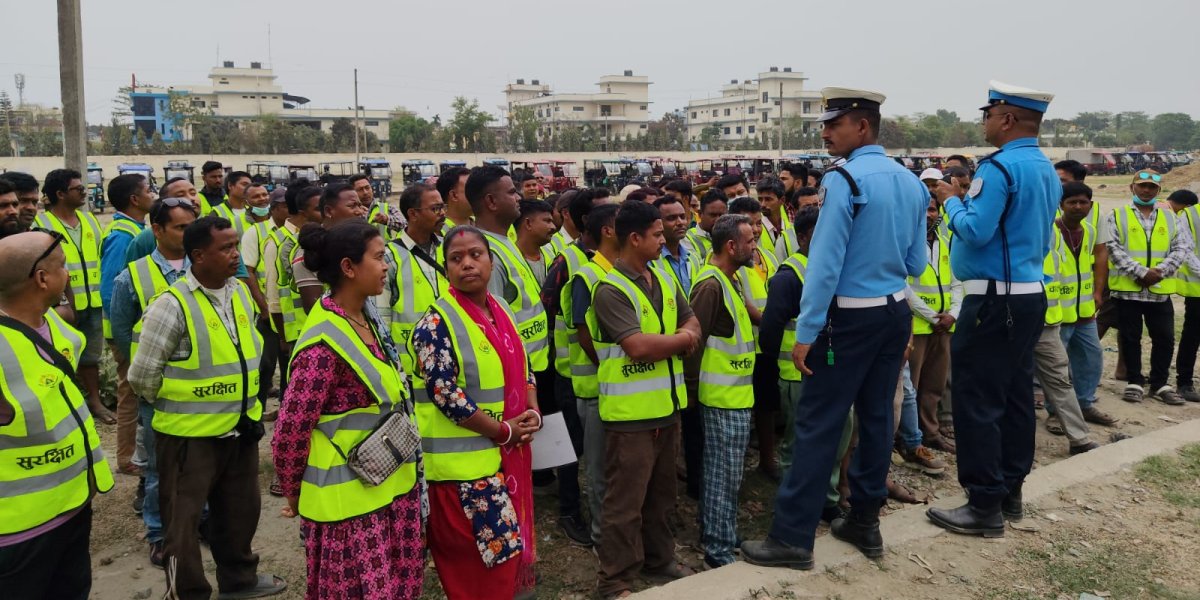 सफारीलाई मर्यादित बनाउन ‘सुरक्षित चालक’ अभियान