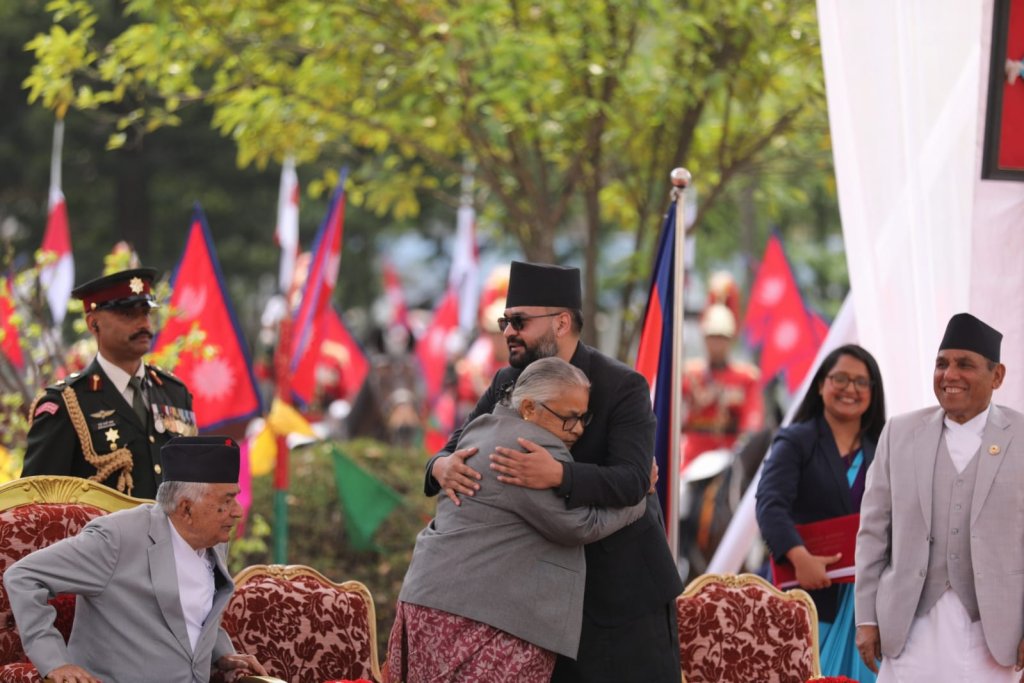 यस्तो देखियो प्रधानमन्त्री बालेनको शपथ (तस्बिरहरू)