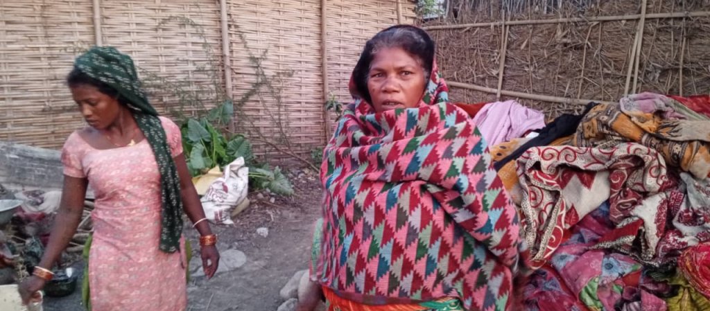 सर्वस्व गुमाएका ११ मुसहर परिवारको एउटै अनुत्तरित प्रश्न : के हाम्रो घर फेरि ठडिएला ?