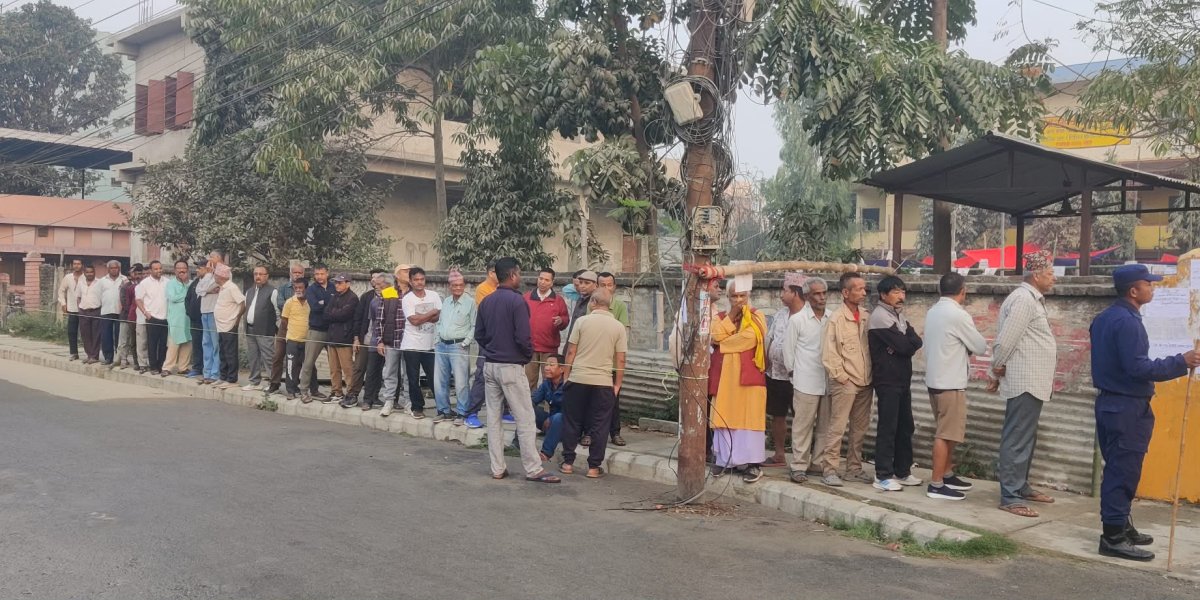 विराटनगरमा प्रतिनिधिसभा निर्वाचनको मतदान सुरु (फोटो फिचर)