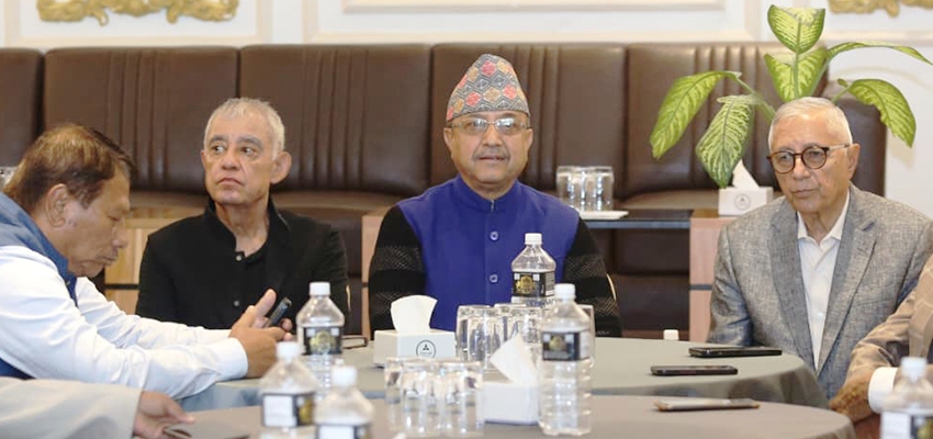 गगनको हस्ताक्षर भएको टिकट लिएर चुनावमा, हारेपछि देउवा पक्षको भेलामा !