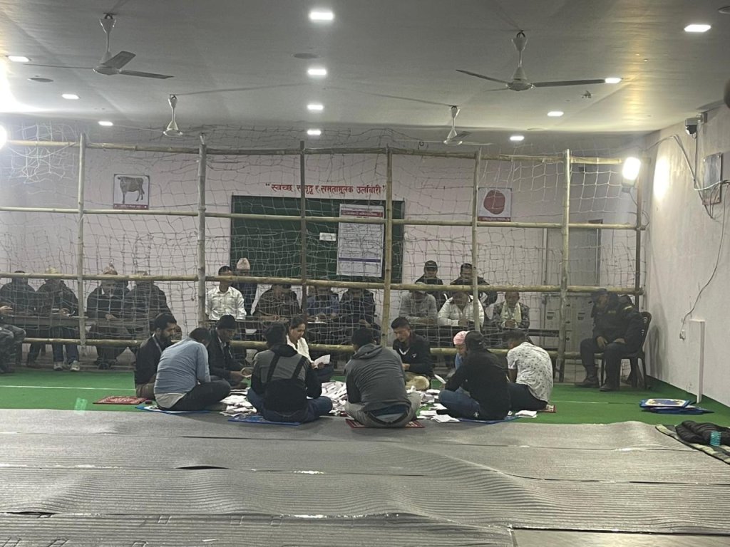 मोरङका तीन क्षेत्रमा मतगणना जारी, बाँकी तीनमा शुक्रवार बिहानदेखि मात्रै हुने