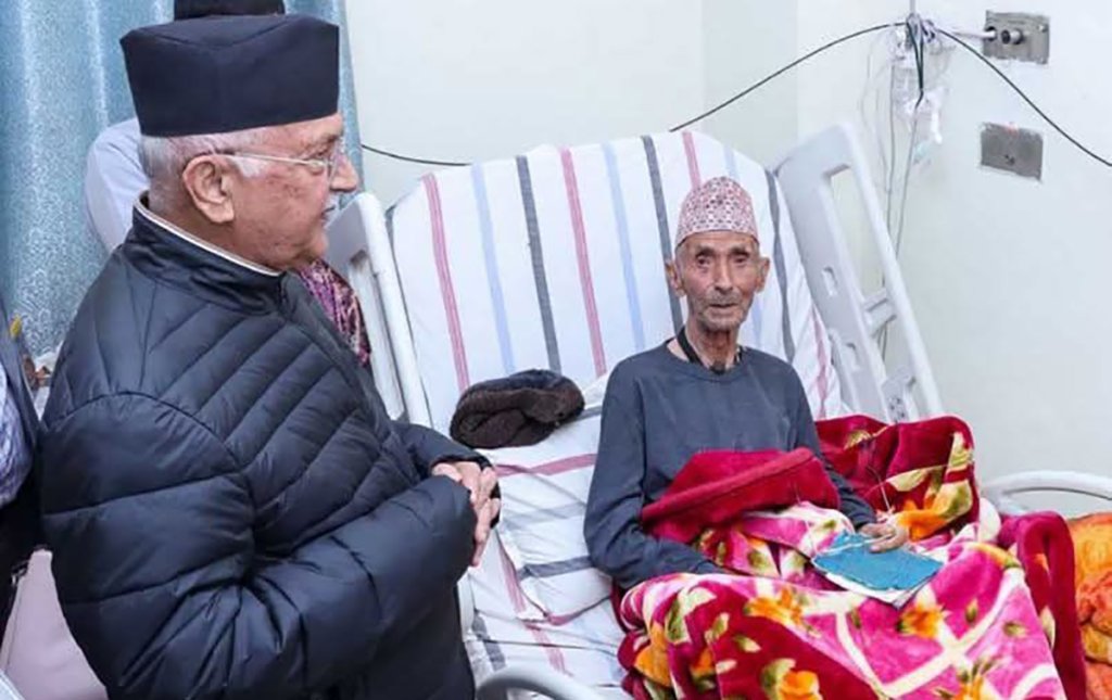 एमाले अध्यक्ष ओलीलाई पितृशोक, बुबा मोहनप्रसादको ९७ वर्षको उमेरमा निधन