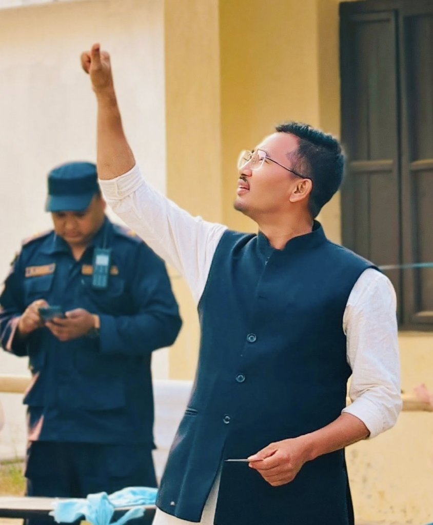 दुई प्रधानमन्त्रीका उम्मेदवार क्षेत्र बाहिर हुँदा रञ्जितले गरे झापा ५ बाट मतदान