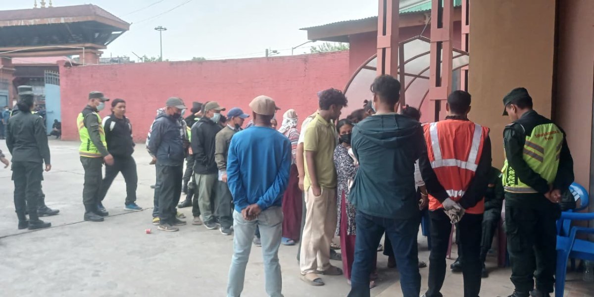बागमती किनारका ७ हजारभन्दा बढी सुकुमबासी सम्पर्कमा, ७९४ जनालाई होल्डिङ सेन्टरमा सारियो