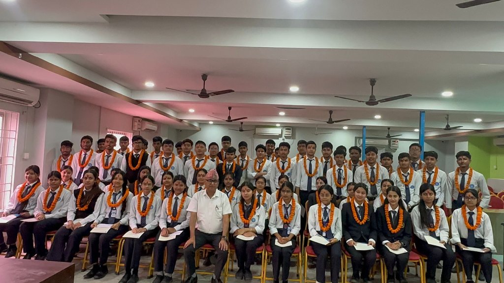 मेधावी विद्यार्थी प्रोत्साहन गर्दै शिक्षादीप कलेज, ६२ जनालाई एकैसाथ सम्मान