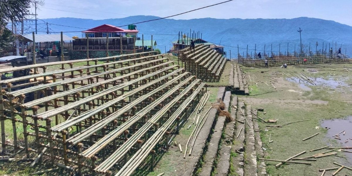इलाम गोल्डकपको लागि मैदान सुधारियो, दर्शक भने अझै बाँसकै प्यारापिटमा