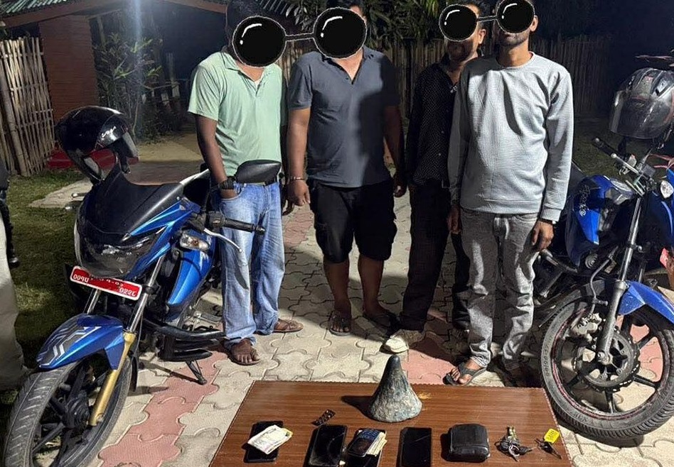 झापाबाट गैंडाको खाग लिएर आउँदै गरेका चार जना सुनसरीको बर्जुबाट पक्राउ