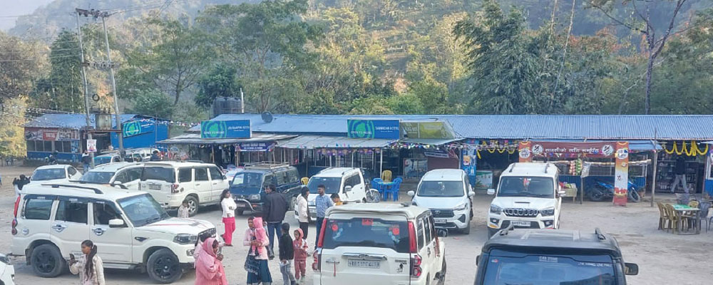सरकार भन्छ ५ हजार डलर, व्यवसायी भन्छन् २५ हजार भारु