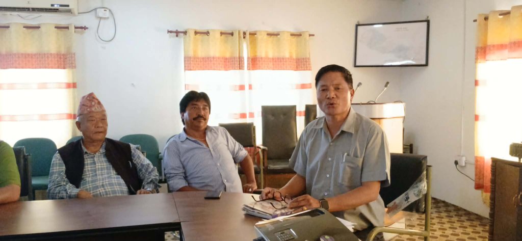 खारेजीको चर्चाबीच अधिकार खोज्दै जिल्ला समन्वय समिति