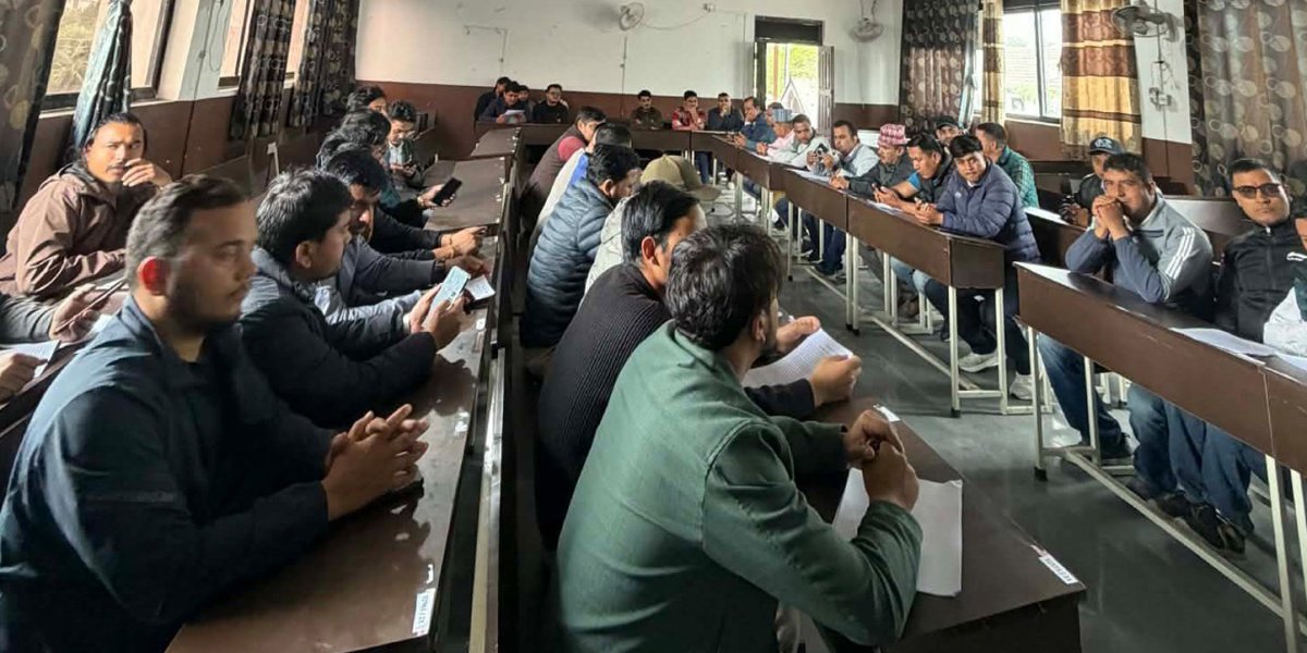 एमालेमा नेतृत्व परिवर्तनको दबाब, युवा नेताहरूद्वारा पुनर्जागरण भेला