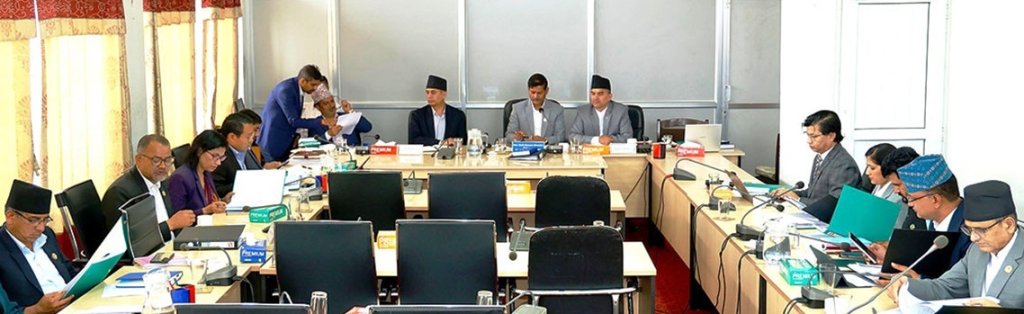 प्रस्तावित प्रधानन्यायाधीश शर्माको सुनुवाइ आजै सक्ने हतारोमा सत्तारुढ, विपक्षीको आपत्ति