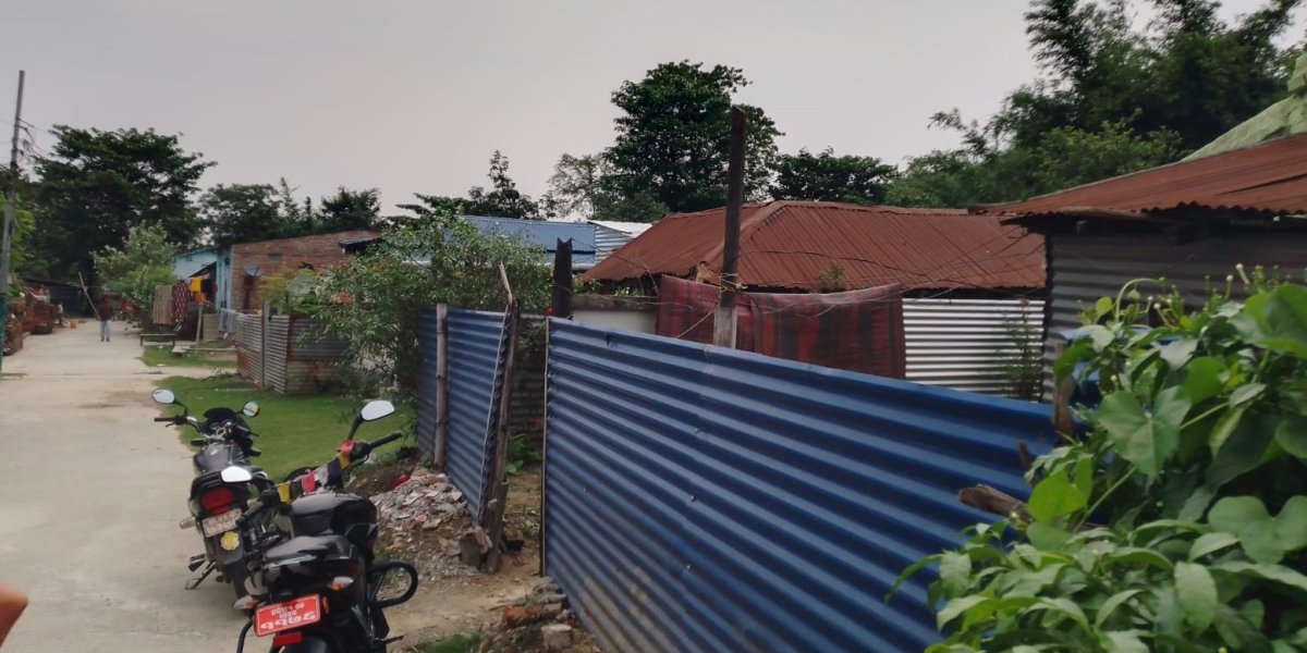 विराटनगरको सिंघिया र केशलिया नदी किनारका बस्तीमा पनि डोजरकै डर