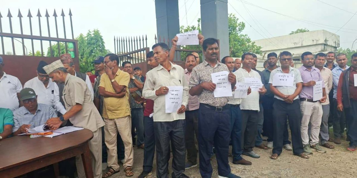 तलब नपाएपछि उदयपुर सिमेन्टका मजदुर आन्दोलनमा