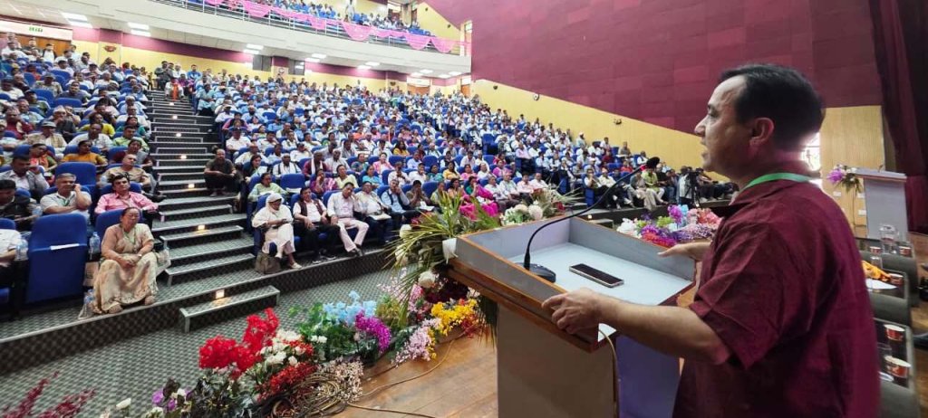 कोशी सरकारको नेतृत्व अब कांग्रेसले गर्ने विश्वप्रकाश शर्माको दावी